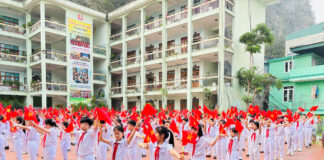 CUNG VĂN HÓA THANH THIẾU NHI TỈNH QUẢNG NINH TỔ CHỨC ĐỒNG DIỄN FLASHMOB VỚI CHỦ ĐỀ “THIẾU NHI VUI KHỎE – TIẾN BƯỚC LÊN ĐOÀN”